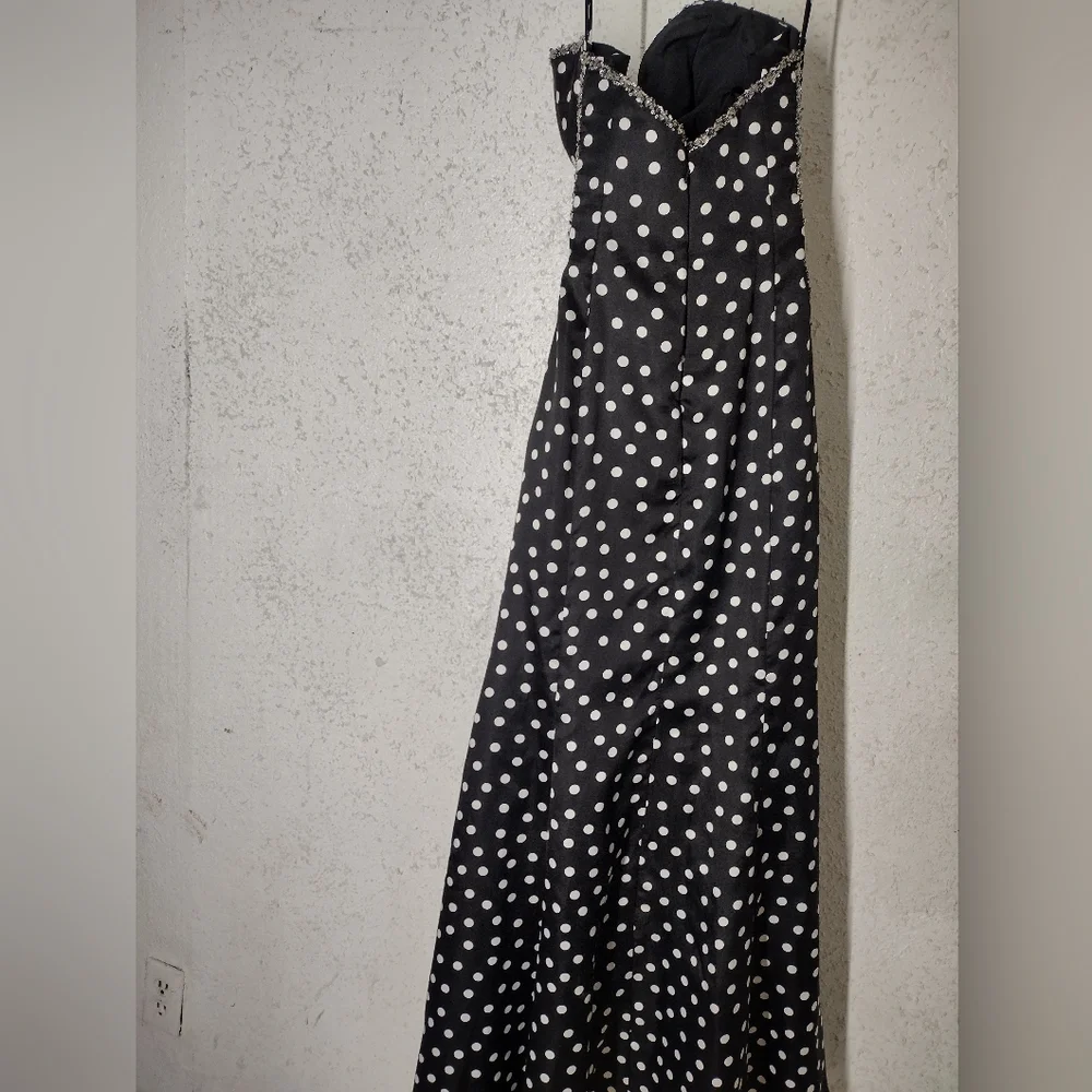 Formal Mori Lee dress by Madeline Gardener - Picture 3 of 6